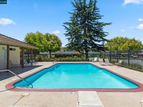 5050 Valley Crest Dr 63, Concord CA 94521