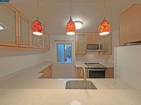 401 Monte Vista Ave 103, Oakland CA 94611
