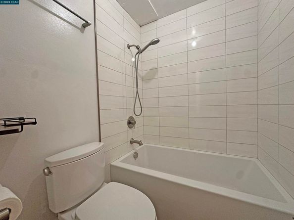 401 Monte Vista Ave 103, Oakland CA 94611