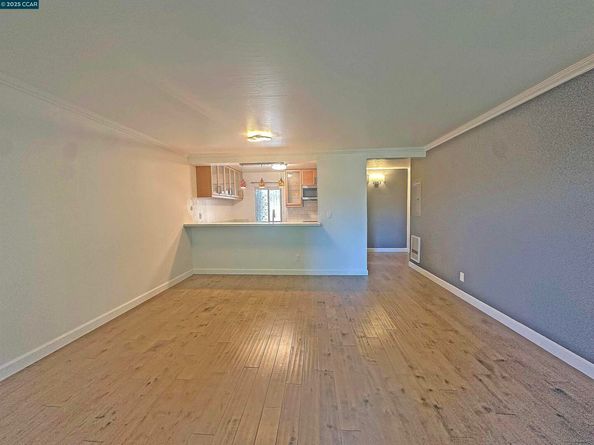 401 Monte Vista Ave 103, Oakland CA 94611