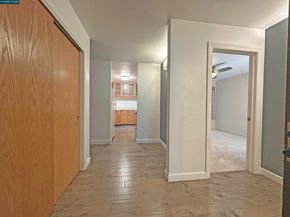 401 Monte Vista Ave 103, Oakland CA 94611