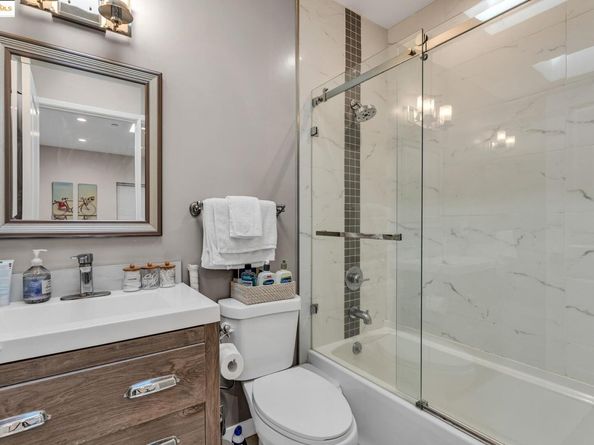 770-772 55th St, Oakland CA 94609