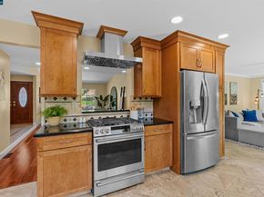 2 Rialto Dr, Clayton CA 94517