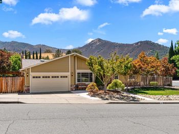 2 Rialto Dr