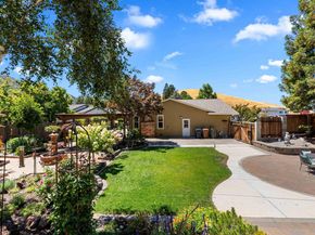 2 Rialto Dr, Clayton CA 94517
