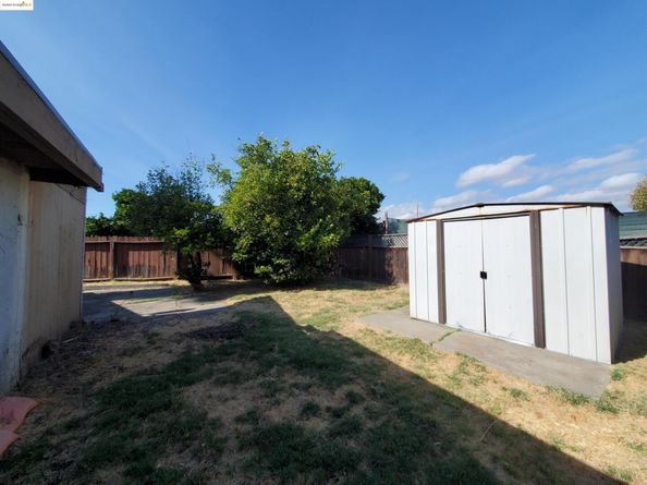 27828 Mandarin Ave, Hayward CA 94544
