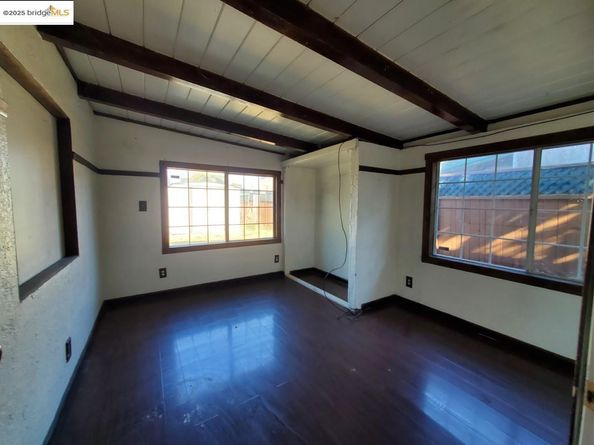 27828 Mandarin Ave, Hayward CA 94544