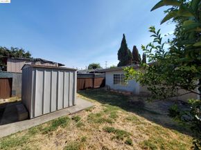 27828 Mandarin Ave, Hayward CA 94544