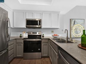 2140 Eastview Pl, Martinez CA 94553