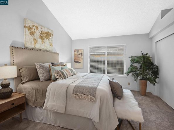 2140 Eastview Pl, Martinez CA 94553