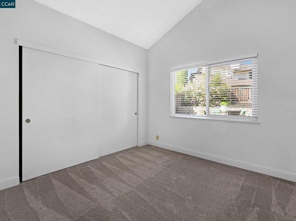 2140 Eastview Pl, Martinez CA 94553