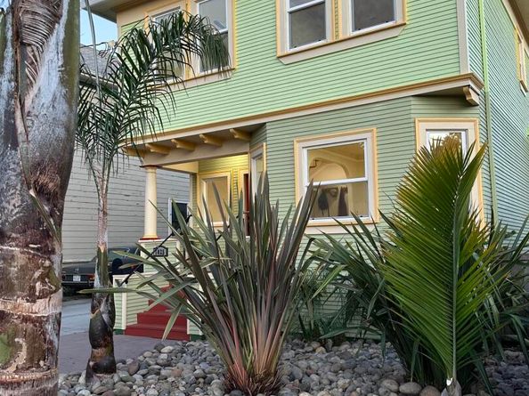 1025 56th Street, Oakland CA 94608