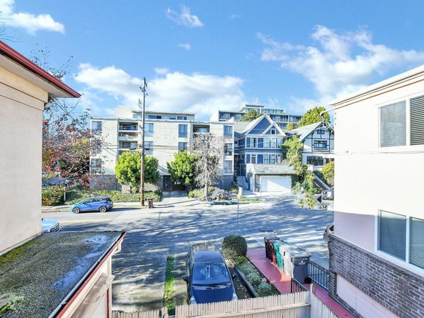 254 Perkins St., Oakland CA 94610