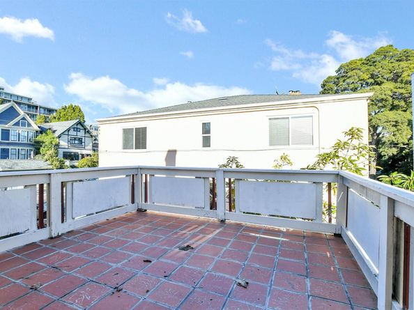 254 Perkins St., Oakland CA 94610