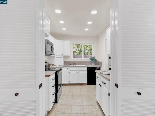 7 Clark Creek Circle, Clayton CA 94517