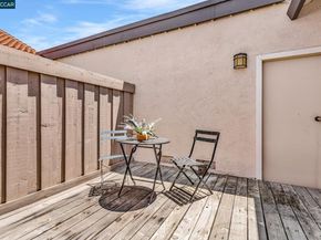 7 Clark Creek Circle, Clayton CA 94517