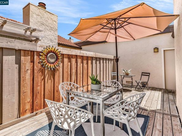 7 Clark Creek Circle, Clayton CA 94517