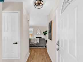 7 Clark Creek Circle, Clayton CA 94517