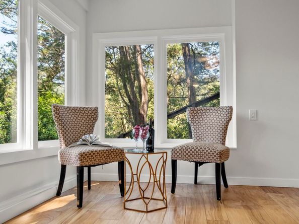 6537 Aitken Dr, Oakland CA 94611