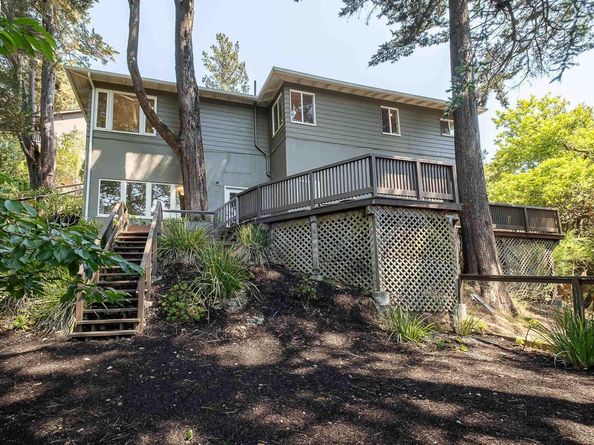 6537 Aitken Dr, Oakland CA 94611