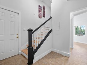 6537 Aitken Dr, Oakland CA 94611
