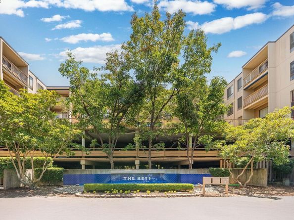 300 N Civic Dr 403, Walnut Creek CA 94596