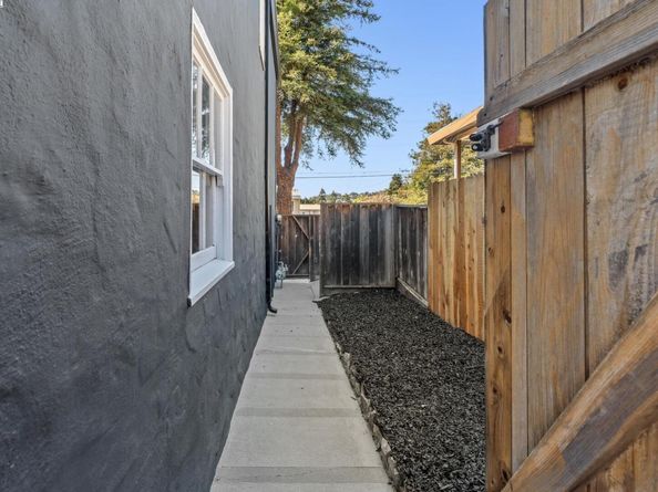5400 Clinton Ave, Richmond CA 94805