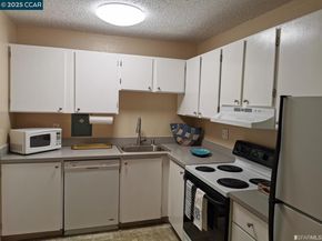 555 Pierce St 328, Albany CA 94706