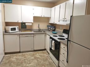 555 Pierce St 328, Albany CA 94706