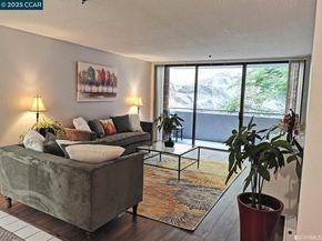 555 Pierce St 328, Albany CA 94706
