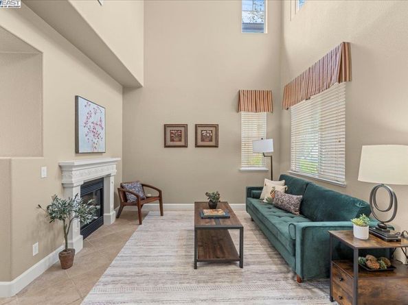107 Limestone Cmn, Livermore CA 94550