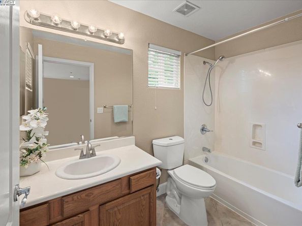 107 Limestone Cmn, Livermore CA 94550