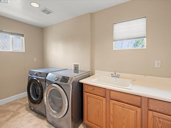 107 Limestone Cmn, Livermore CA 94550