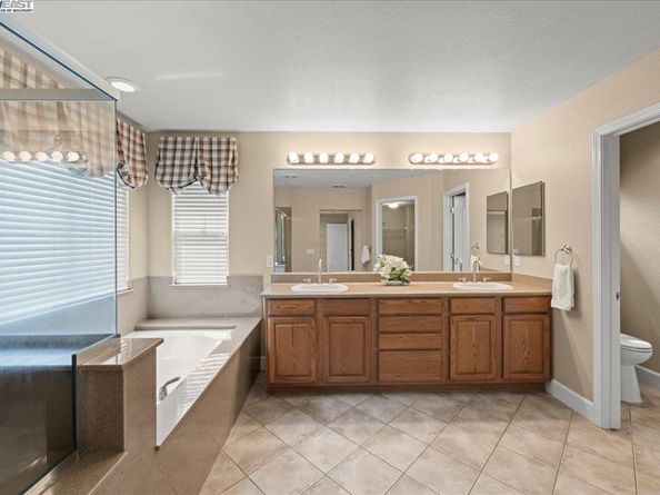 107 Limestone Cmn, Livermore CA 94550