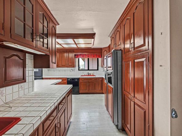 16504 Page St, San Leandro CA 94578