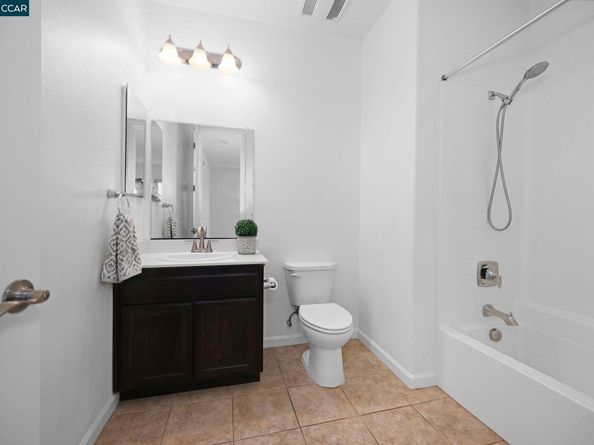 2378 Carbondale Way, Dublin CA 94568