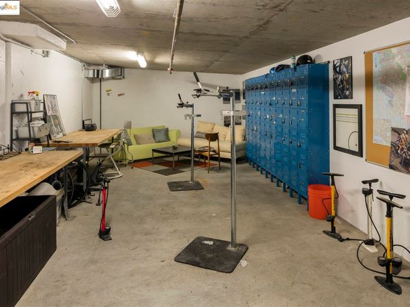 1201 Pine St 153, Oakland CA 94607