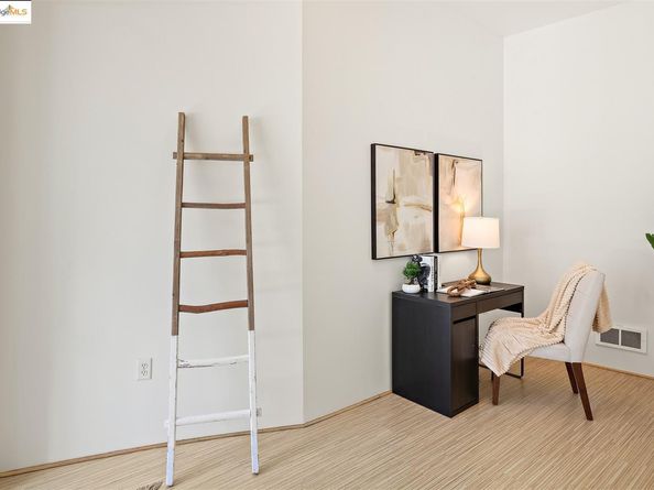 1201 Pine St 153, Oakland CA 94607