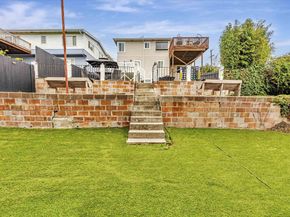 9883 Lawlor St, Oakland CA 94605
