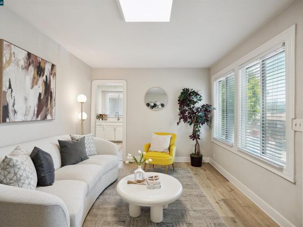 7700 Garfield Ave, Oakland CA 94605