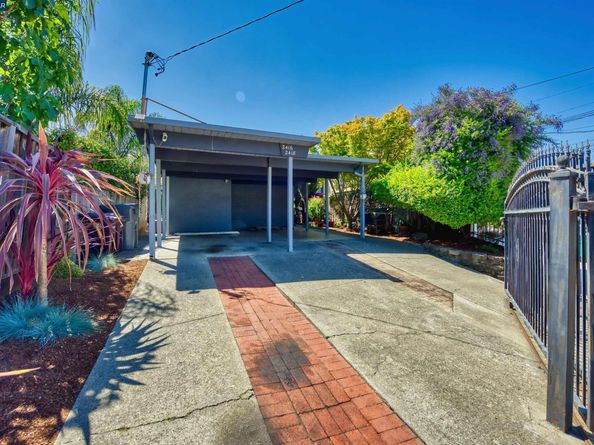 2416-2418 Kingsland Ave, Oakland CA 94601