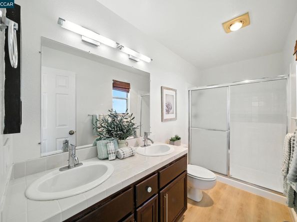 505 Commodore Dr, Richmond CA 94804