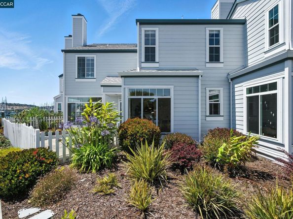 505 Commodore Dr, Richmond CA 94804
