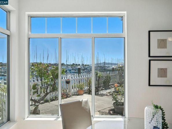 505 Commodore Dr, Richmond CA 94804