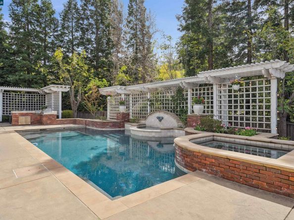 3 Brooktree Dr, Danville CA 94506