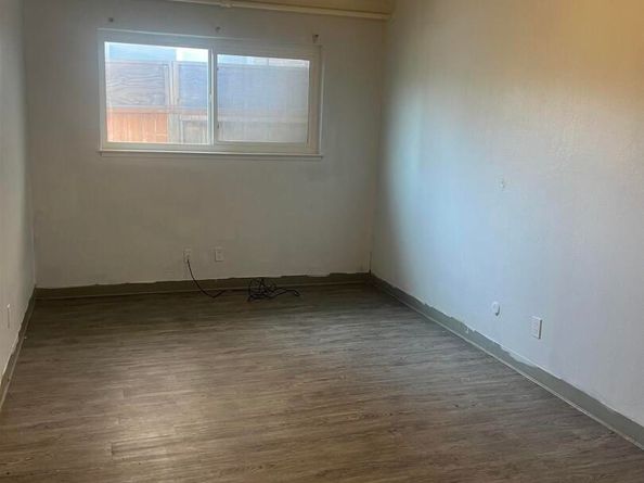 4201 West St, Oakland CA 94608