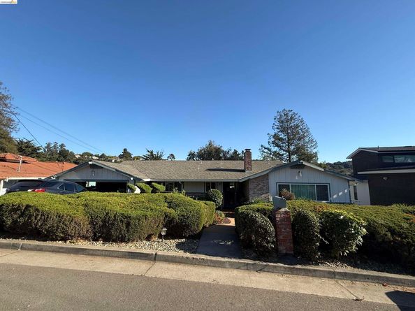 161 Sequoyah View Dr, Oakland CA 94605