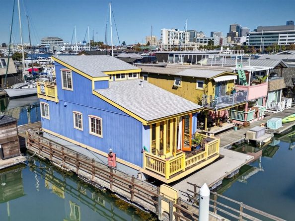 2394 Mariner Square Dr B2, Alameda CA 94501