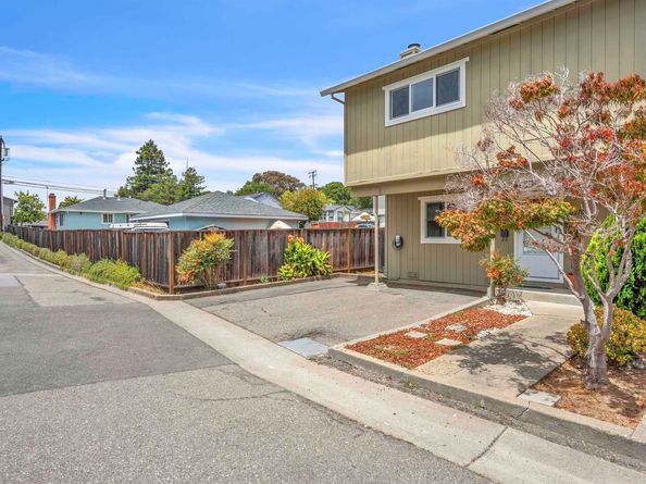 20278 Forest Ave 4, Castro Valley CA 94546