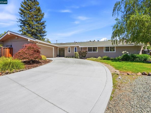 165 Selborne Way, Moraga CA 94556